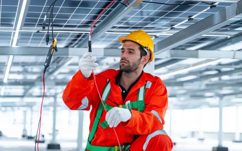 How to Choose the Right Commercial Electrician Company for Your Business